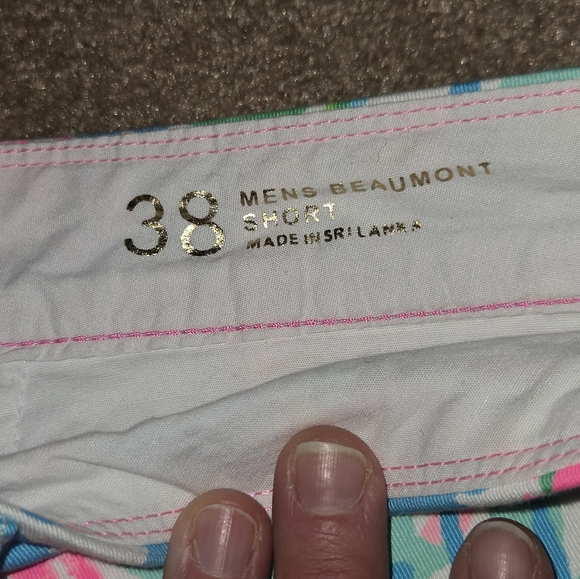 Men's Lilly Pulitzer Beaumont Shorts - Picture 2 of 6